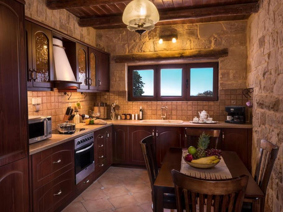 Private Luxury With Amazing View * Maláxa